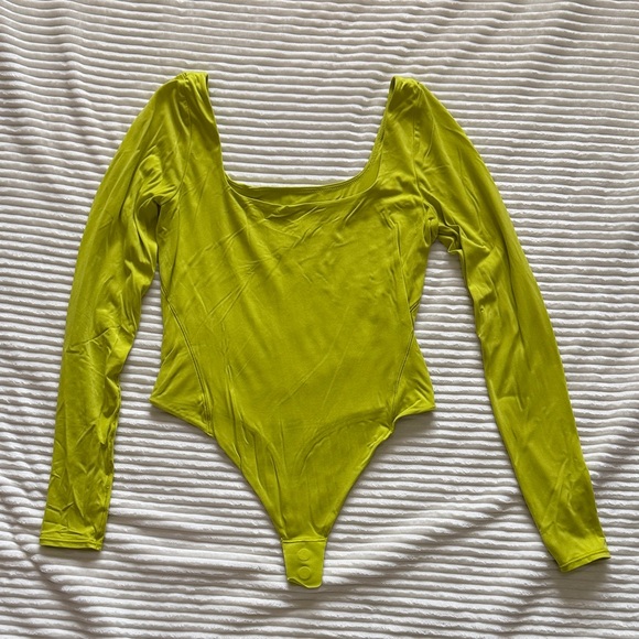 Lululemon Wundermost Ultra-Soft Nulu Square-Neck Long-Sleeve Bodysuit Lichen Lim - Picture 5 of 12